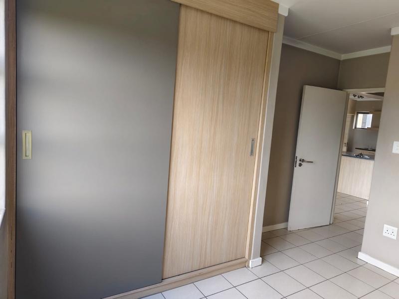 2 Bedroom Property for Sale in The Paddocks Gauteng