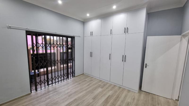 To Let 1 Bedroom Property for Rent in Selection Park Gauteng