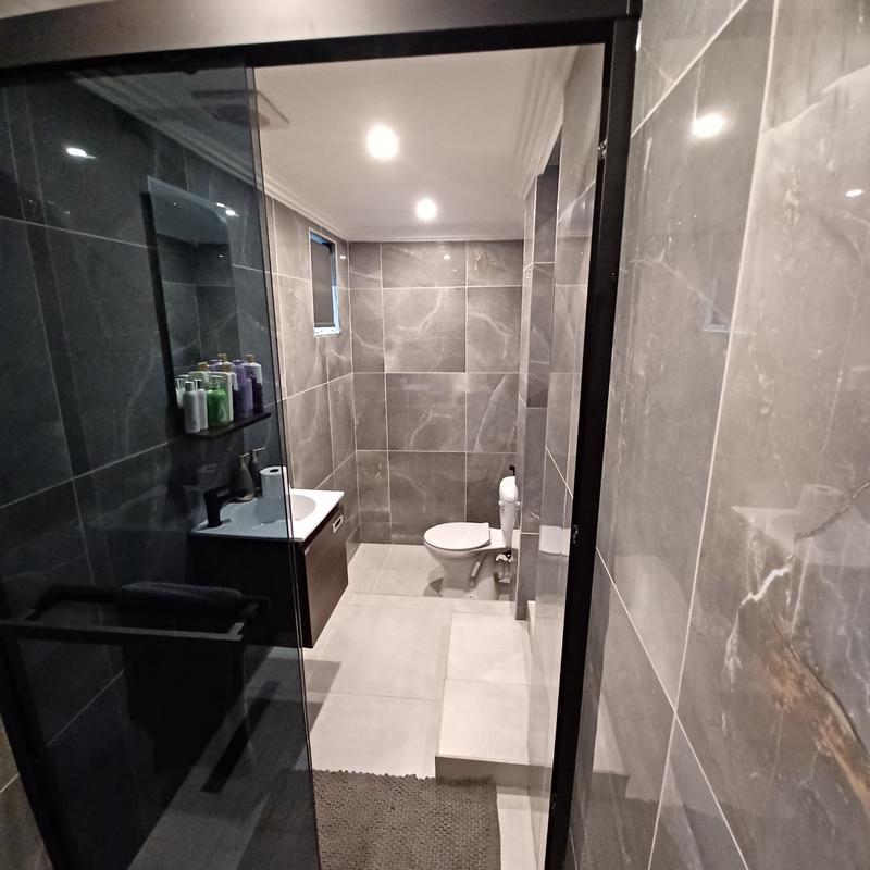 To Let 1 Bedroom Property for Rent in Houghton Estate Gauteng