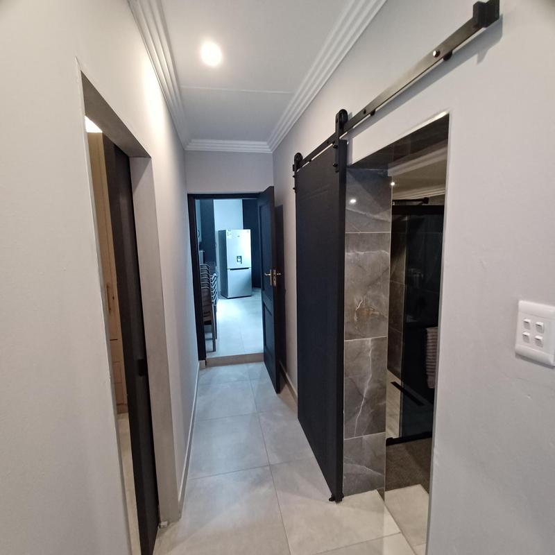 To Let 1 Bedroom Property for Rent in Houghton Estate Gauteng