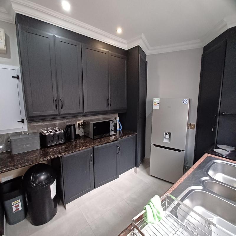 To Let 1 Bedroom Property for Rent in Houghton Estate Gauteng