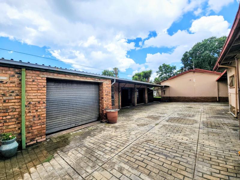 7 Bedroom Property for Sale in Rietfontein Gauteng