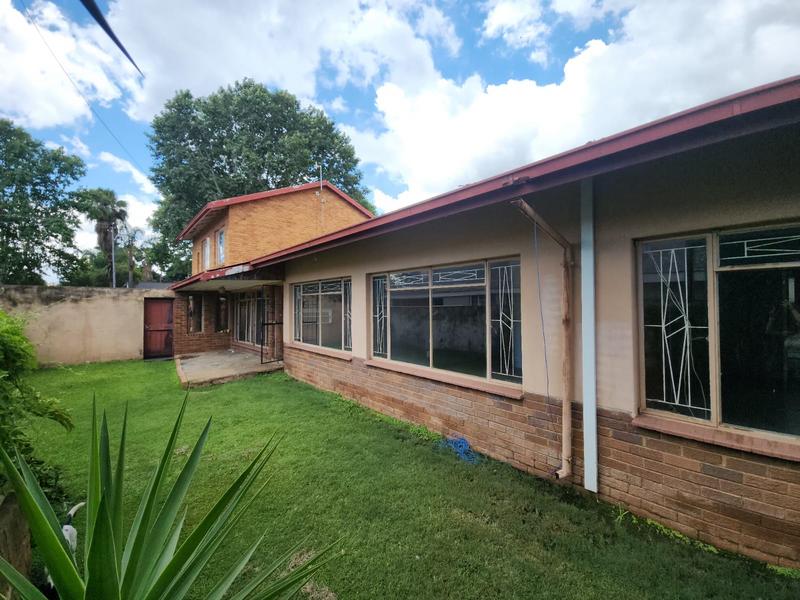 7 Bedroom Property for Sale in Rietfontein Gauteng
