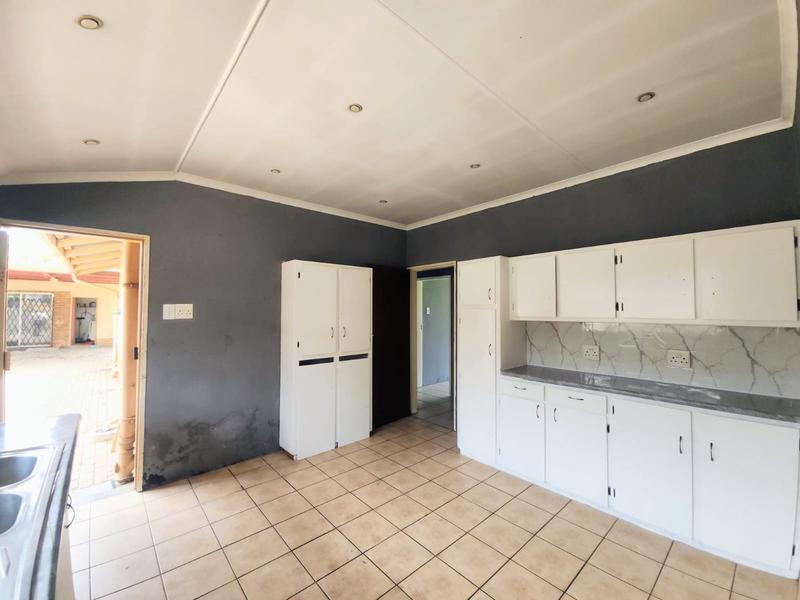 7 Bedroom Property for Sale in Rietfontein Gauteng
