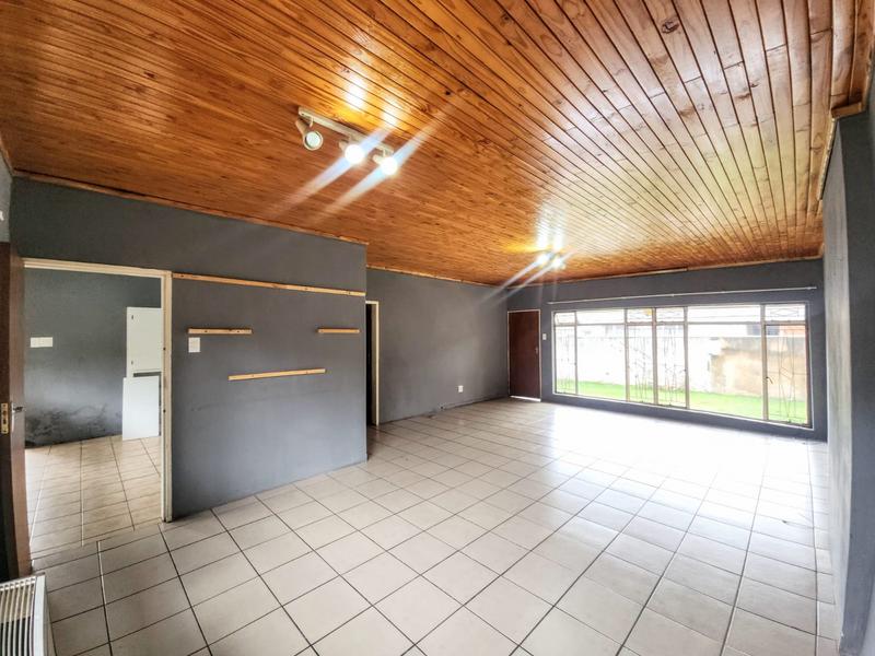 7 Bedroom Property for Sale in Rietfontein Gauteng