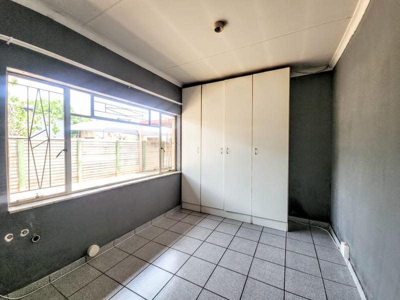 7 Bedroom Property for Sale in Rietfontein Gauteng