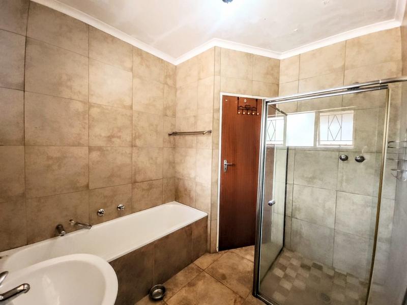 7 Bedroom Property for Sale in Rietfontein Gauteng