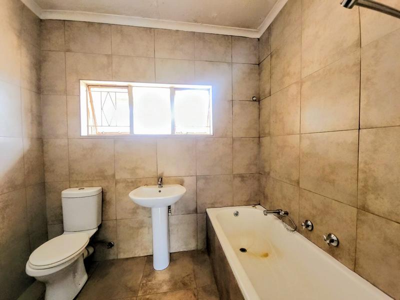 7 Bedroom Property for Sale in Rietfontein Gauteng