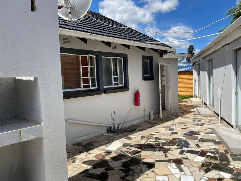 To Let 1 Bedroom Property for Rent in Bonaero Park Gauteng