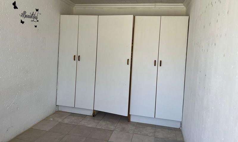 To Let 1 Bedroom Property for Rent in Bonaero Park Gauteng