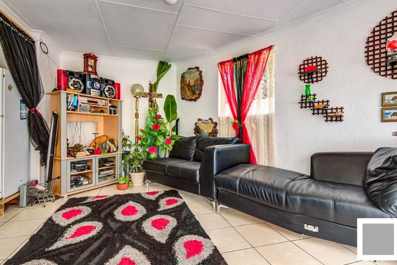 To Let 1 Bedroom Property for Rent in Bonaero Park Gauteng