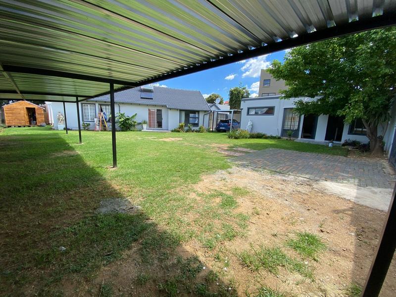 To Let 1 Bedroom Property for Rent in Bonaero Park Gauteng