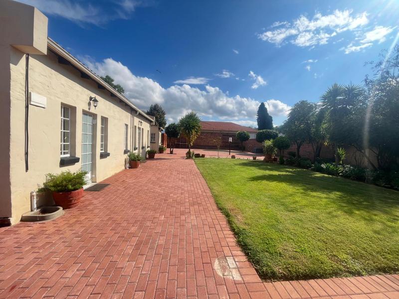 To Let 1 Bedroom Property for Rent in Brooklyn Gauteng