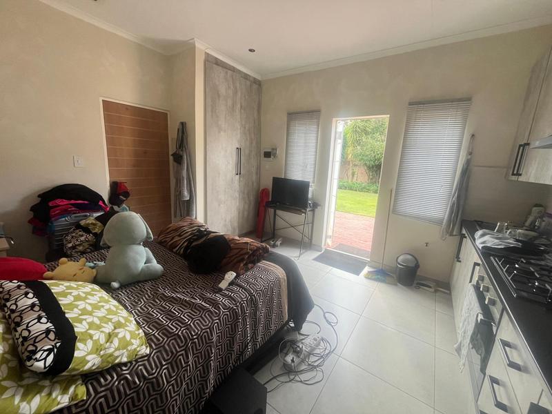 To Let 1 Bedroom Property for Rent in Brooklyn Gauteng