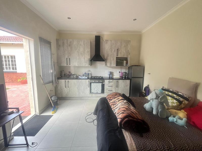 To Let 1 Bedroom Property for Rent in Brooklyn Gauteng