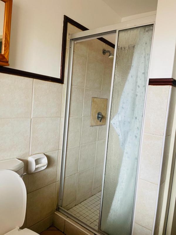 2 Bedroom Property for Sale in Die Hoewes Gauteng