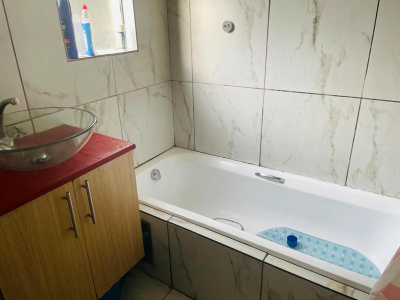 3 Bedroom Property for Sale in Die Hoewes Gauteng