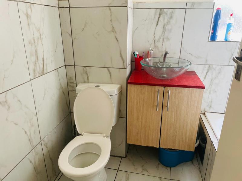 3 Bedroom Property for Sale in Die Hoewes Gauteng