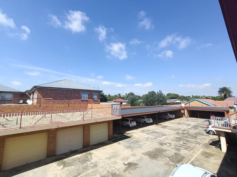 1 Bedroom Property for Sale in Strubenvale Gauteng