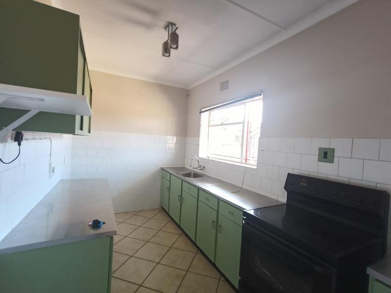1 Bedroom Property for Sale in Strubenvale Gauteng