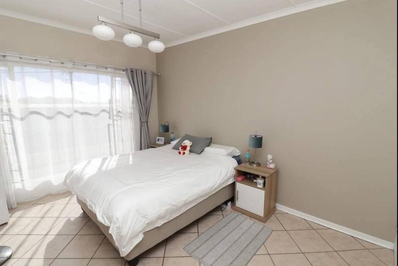 To Let 1 Bedroom Property for Rent in Strubenvale Gauteng