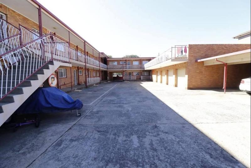 To Let 1 Bedroom Property for Rent in Strubenvale Gauteng