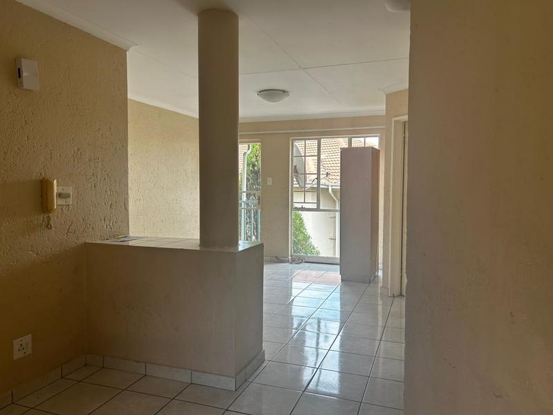 To Let 2 Bedroom Property for Rent in Vorna Valley Gauteng