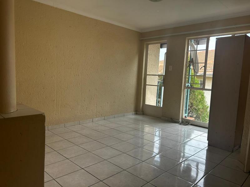 To Let 2 Bedroom Property for Rent in Vorna Valley Gauteng