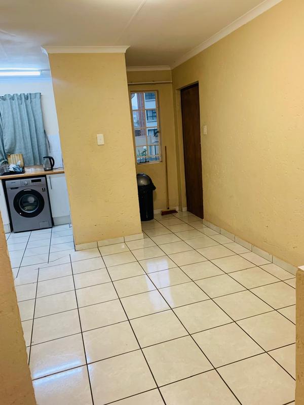 To Let 2 Bedroom Property for Rent in Vorna Valley Gauteng