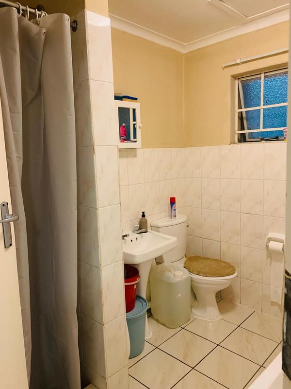 To Let 2 Bedroom Property for Rent in Vorna Valley Gauteng