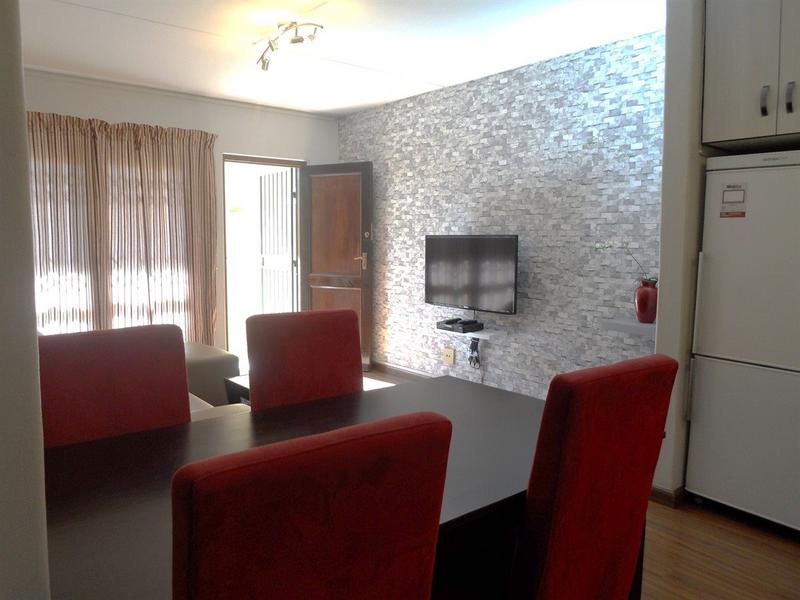 To Let 1 Bedroom Property for Rent in Sandown Gauteng