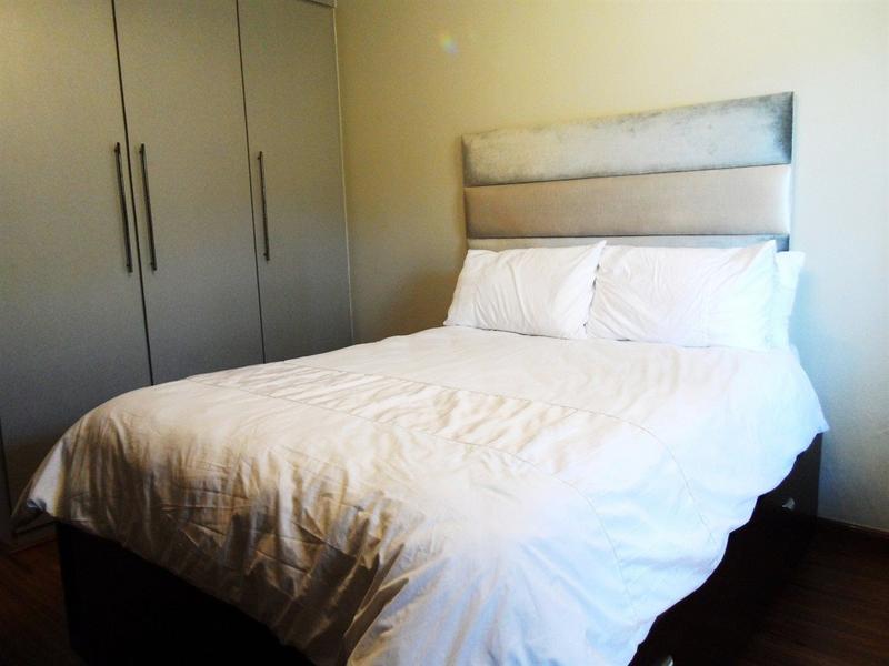 To Let 1 Bedroom Property for Rent in Sandown Gauteng