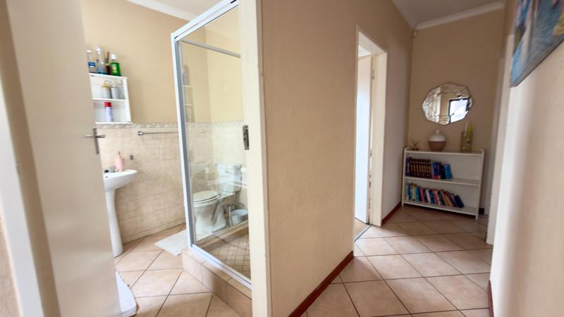 3 Bedroom Property for Sale in Halfway Gardens Gauteng