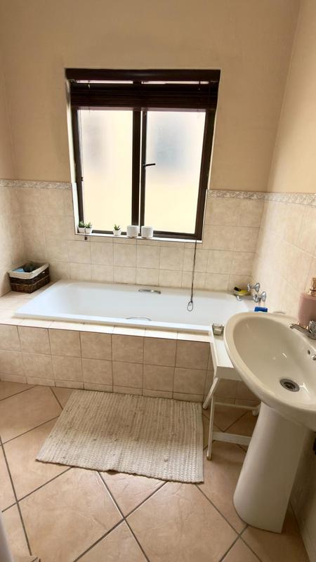 3 Bedroom Property for Sale in Halfway Gardens Gauteng