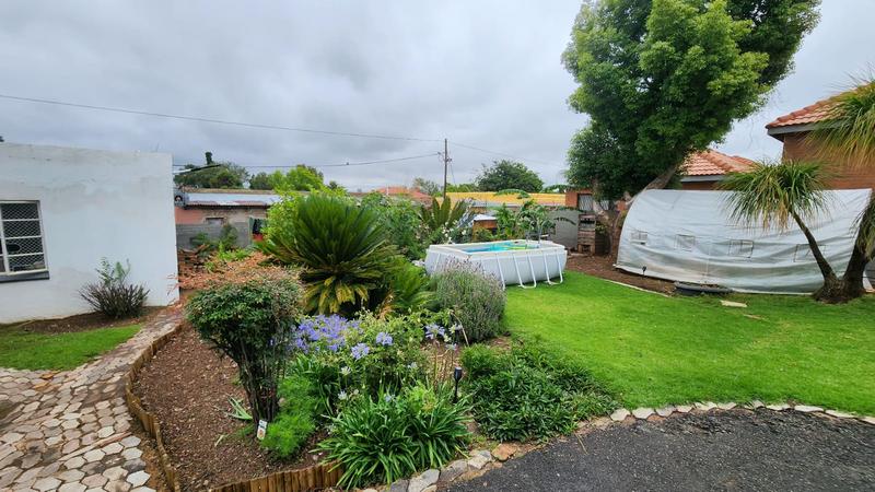 4 Bedroom Property for Sale in Discovery Gauteng