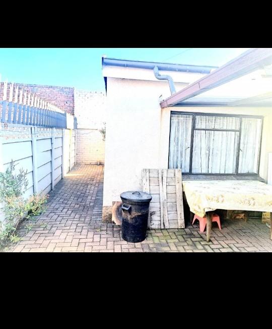 4 Bedroom Property for Sale in Actonville Gauteng