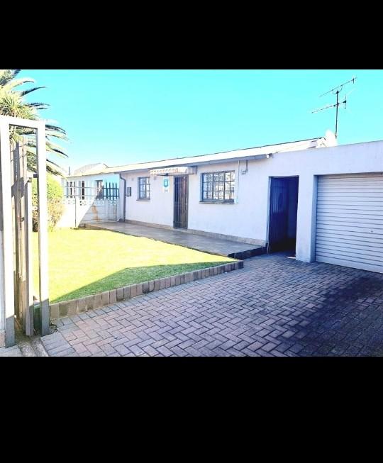 4 Bedroom Property for Sale in Actonville Gauteng