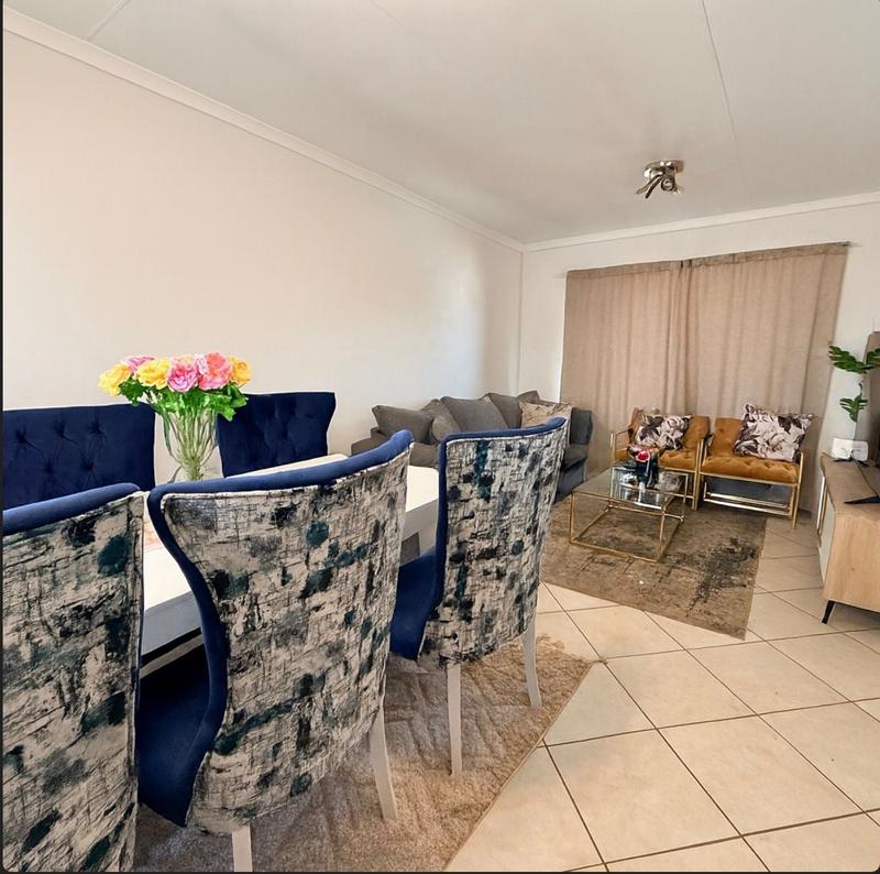 2 Bedroom Property for Sale in Heuweloord Gauteng