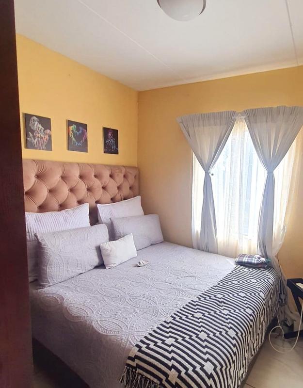 2 Bedroom Property for Sale in Fleurhof Gauteng