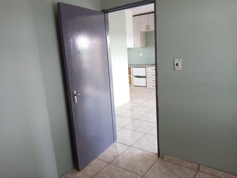 2 Bedroom Property for Sale in Fleurhof Gauteng