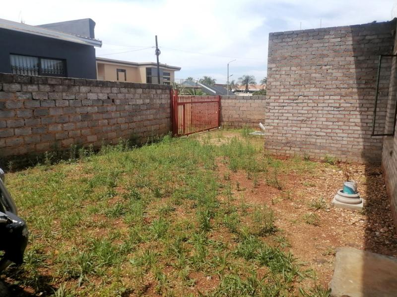 1 Bedroom Property for Sale in Spruit View Gauteng