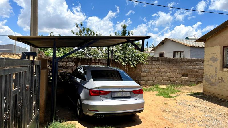 0 Bedroom Property for Sale in Tshepisong Gauteng