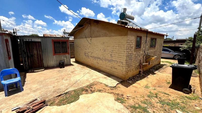 0 Bedroom Property for Sale in Tshepisong Gauteng