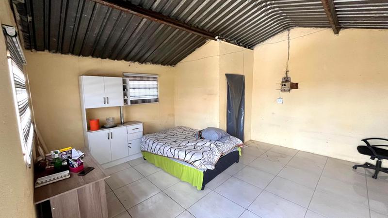0 Bedroom Property for Sale in Tshepisong Gauteng