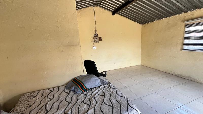 0 Bedroom Property for Sale in Tshepisong Gauteng