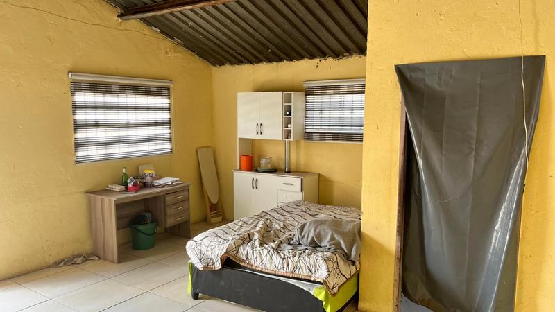 0 Bedroom Property for Sale in Tshepisong Gauteng