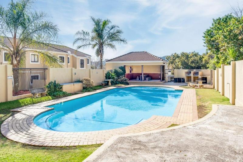 2 Bedroom Property for Sale in Robindale Gauteng