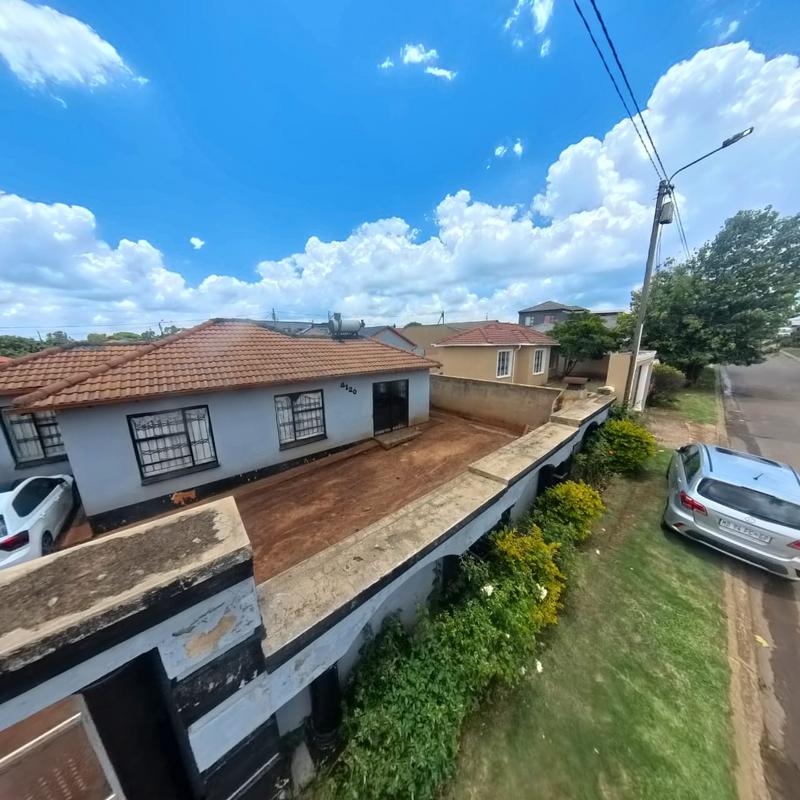 3 Bedroom Property for Sale in Clayville Gauteng
