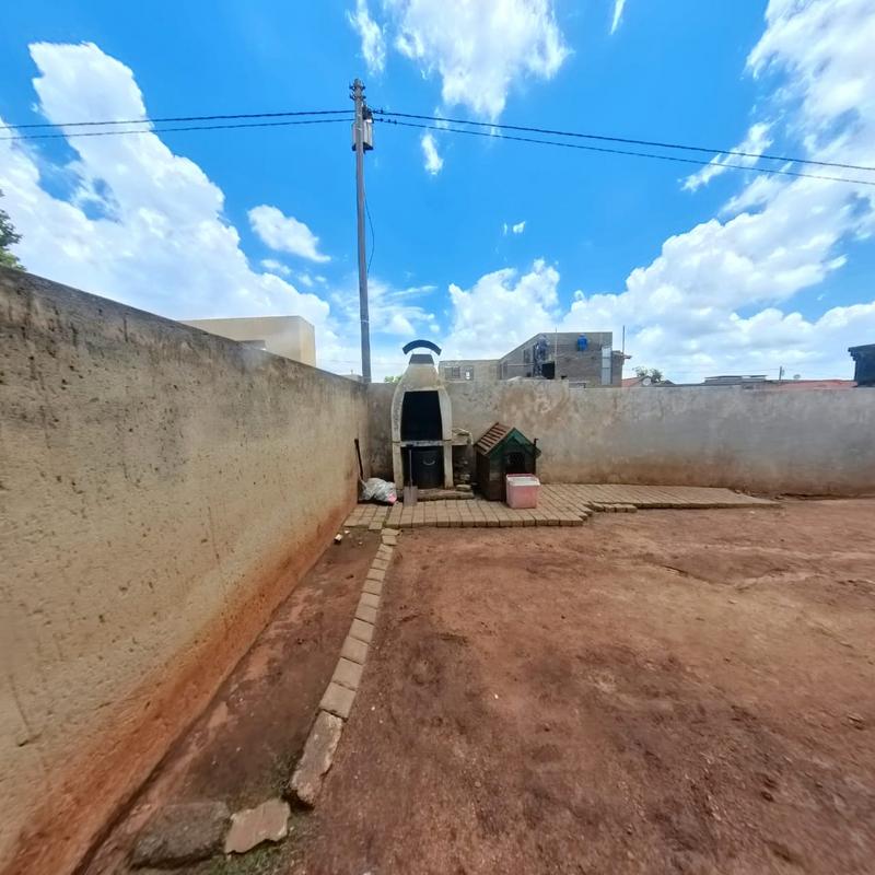 3 Bedroom Property for Sale in Clayville Gauteng