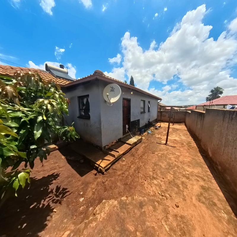 3 Bedroom Property for Sale in Clayville Gauteng
